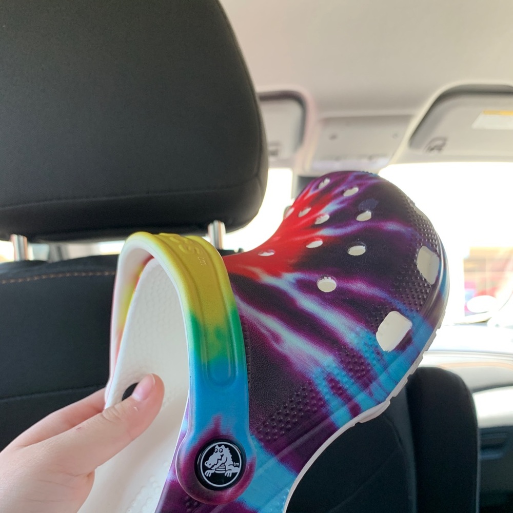 *NEW*🌈CROCS TIE DYE🌈comes with box